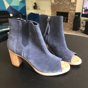 Toms booties